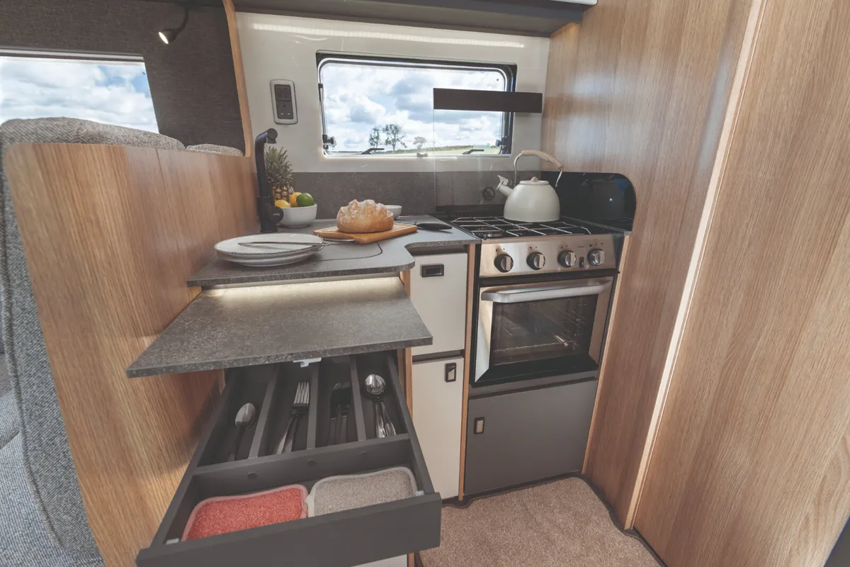 Compact Motorhome with End Washroom - Image 4