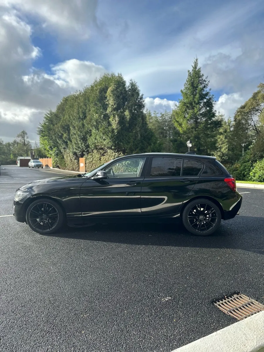 Bmw serie 1 - Image 2