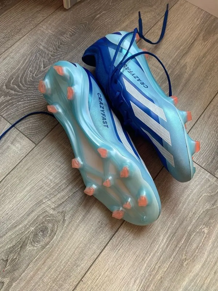 football boots size 10 - Image 1