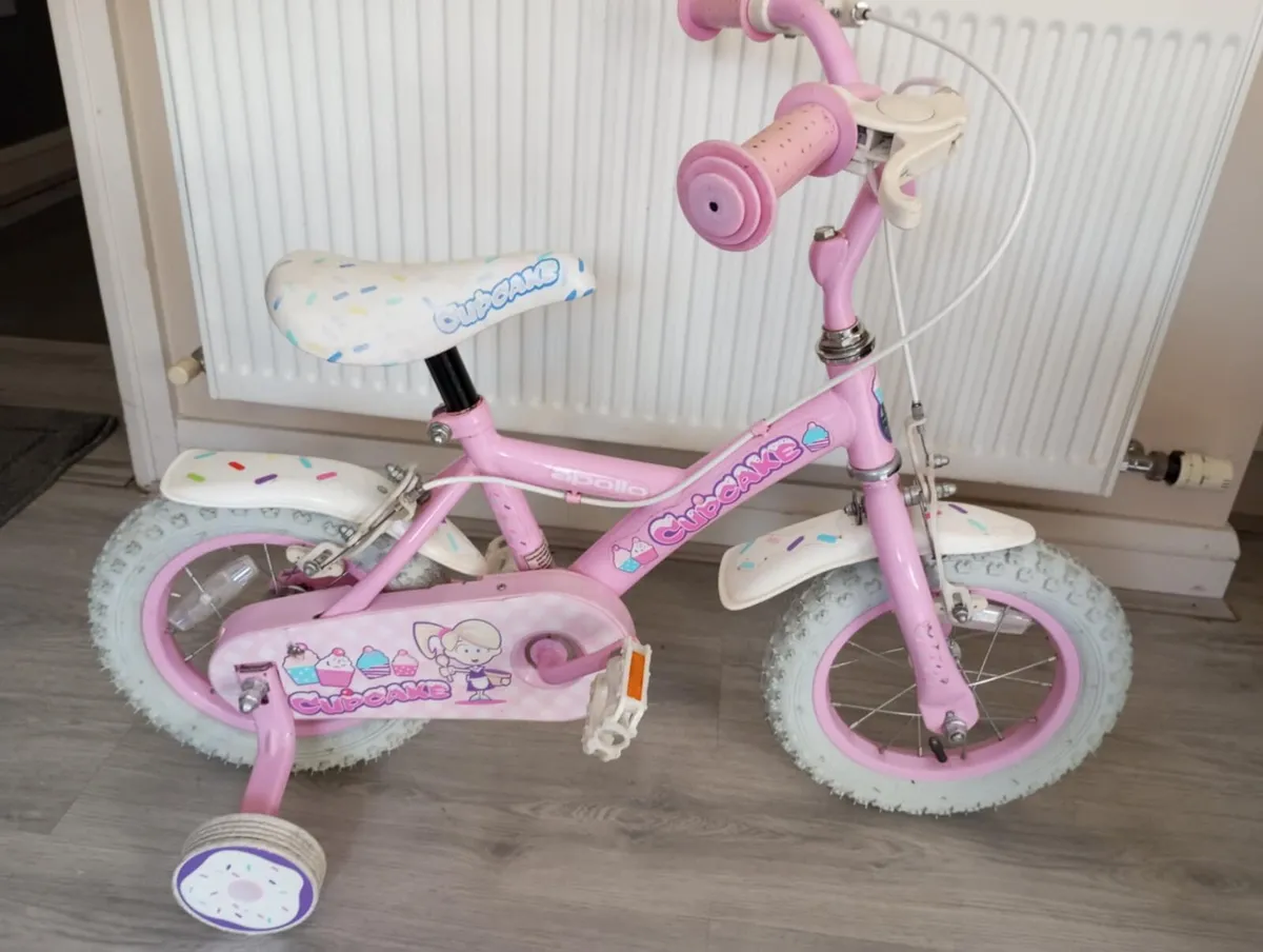 Kids cupcake bike size 12 inch wheels - Image 1