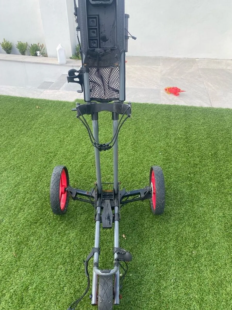 golf trolley for sale in Co. Dublin for €110 on DoneDeal