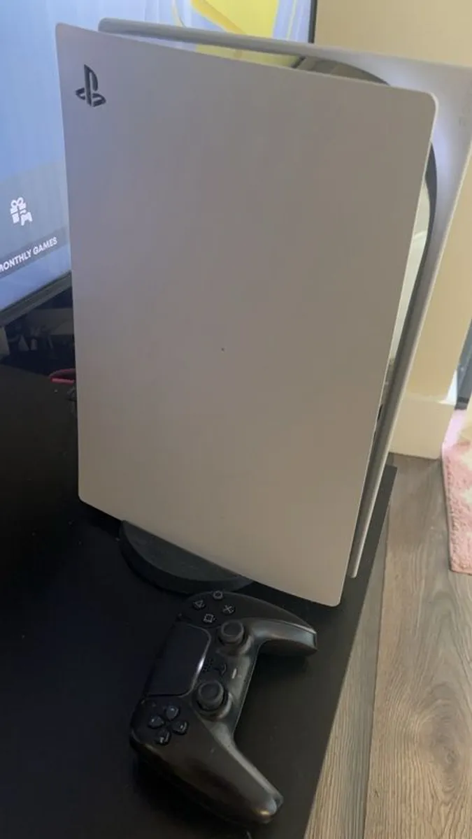 Playstation 5 (PS5) for sale in Co. Dublin for €290 on DoneDeal