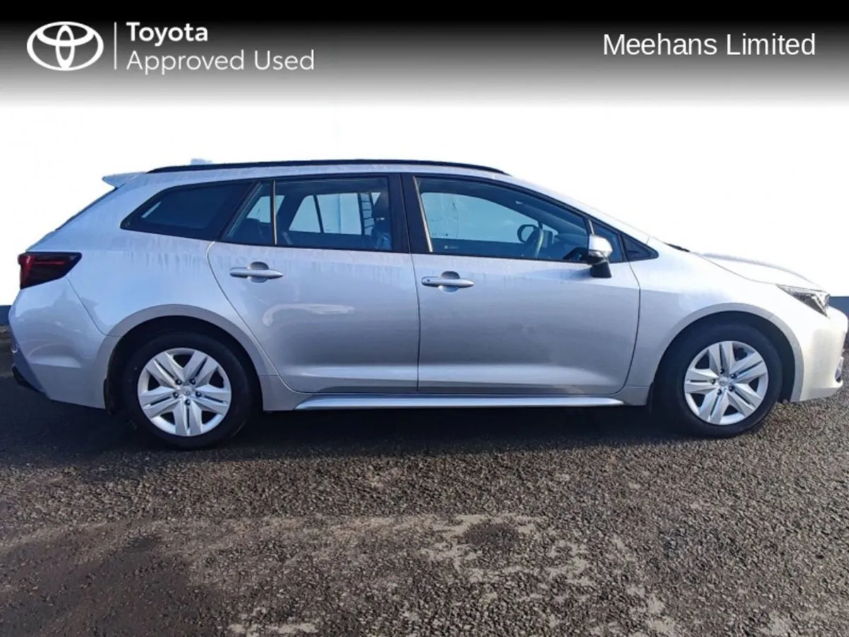Toyota Corolla 1.8 Hybrid Professional Van - Image 3