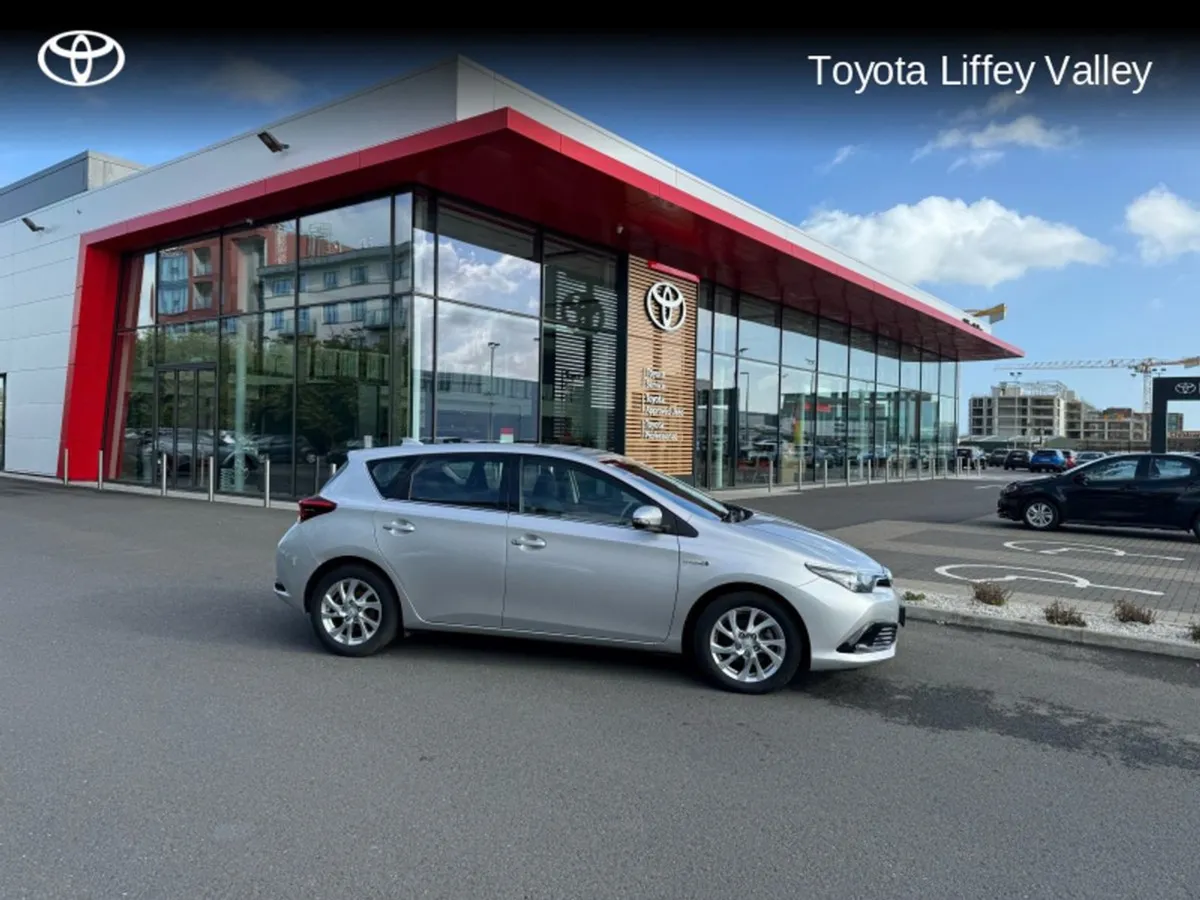 Toyota Auris Auris 1.8 Hybrid Luna - Image 1