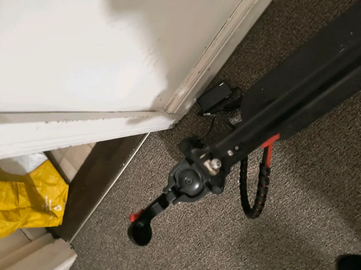 EverCross EV85F Electric Scooter for sale in Co. Limerick for €240 on