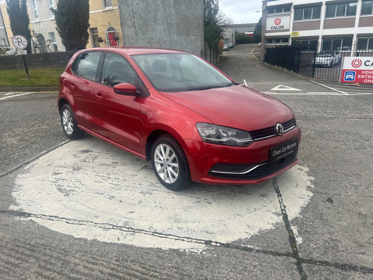 Volkswagen polo 2015 Automatic - Image 2