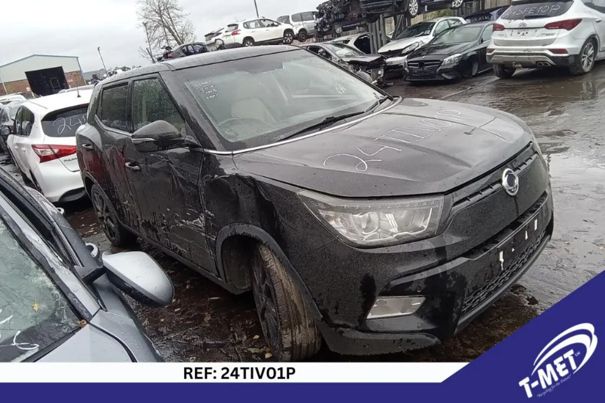 2015 SSANGYONG TIVOLI BREAKING FOR PARTS - Image 2