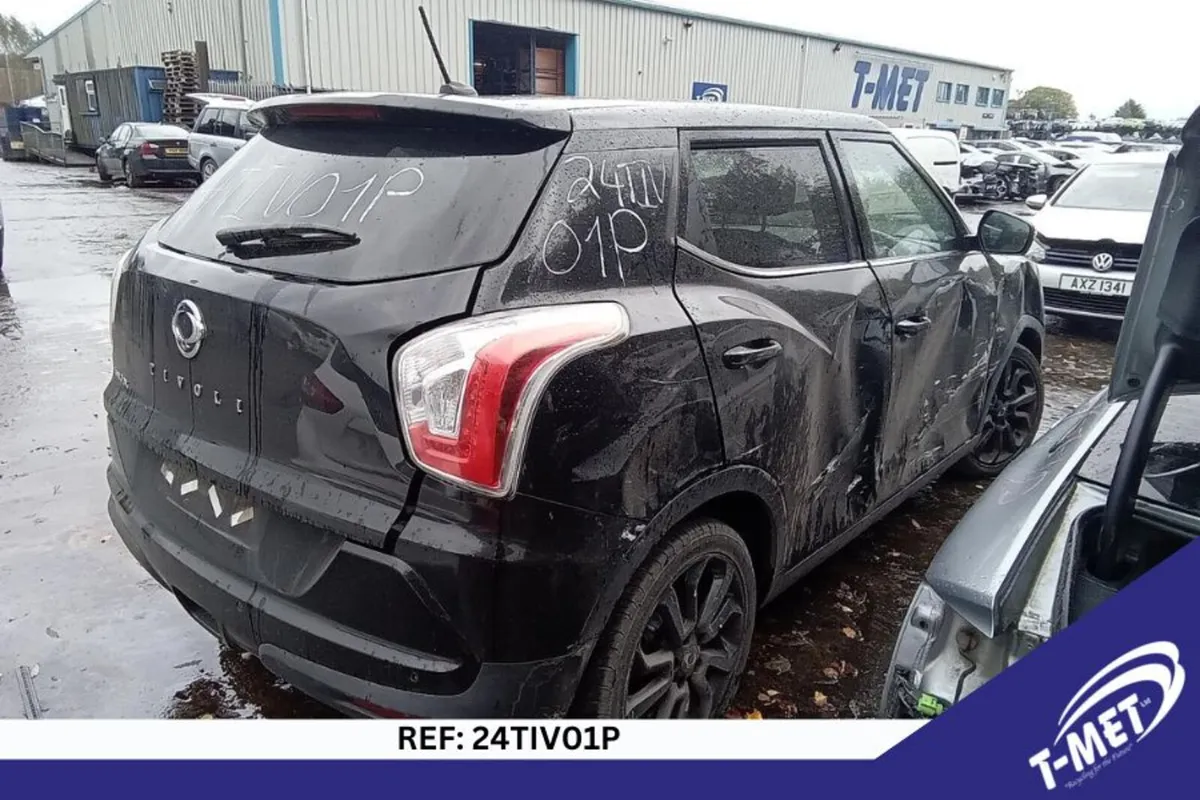 2015 SSANGYONG TIVOLI BREAKING FOR PARTS - Image 3