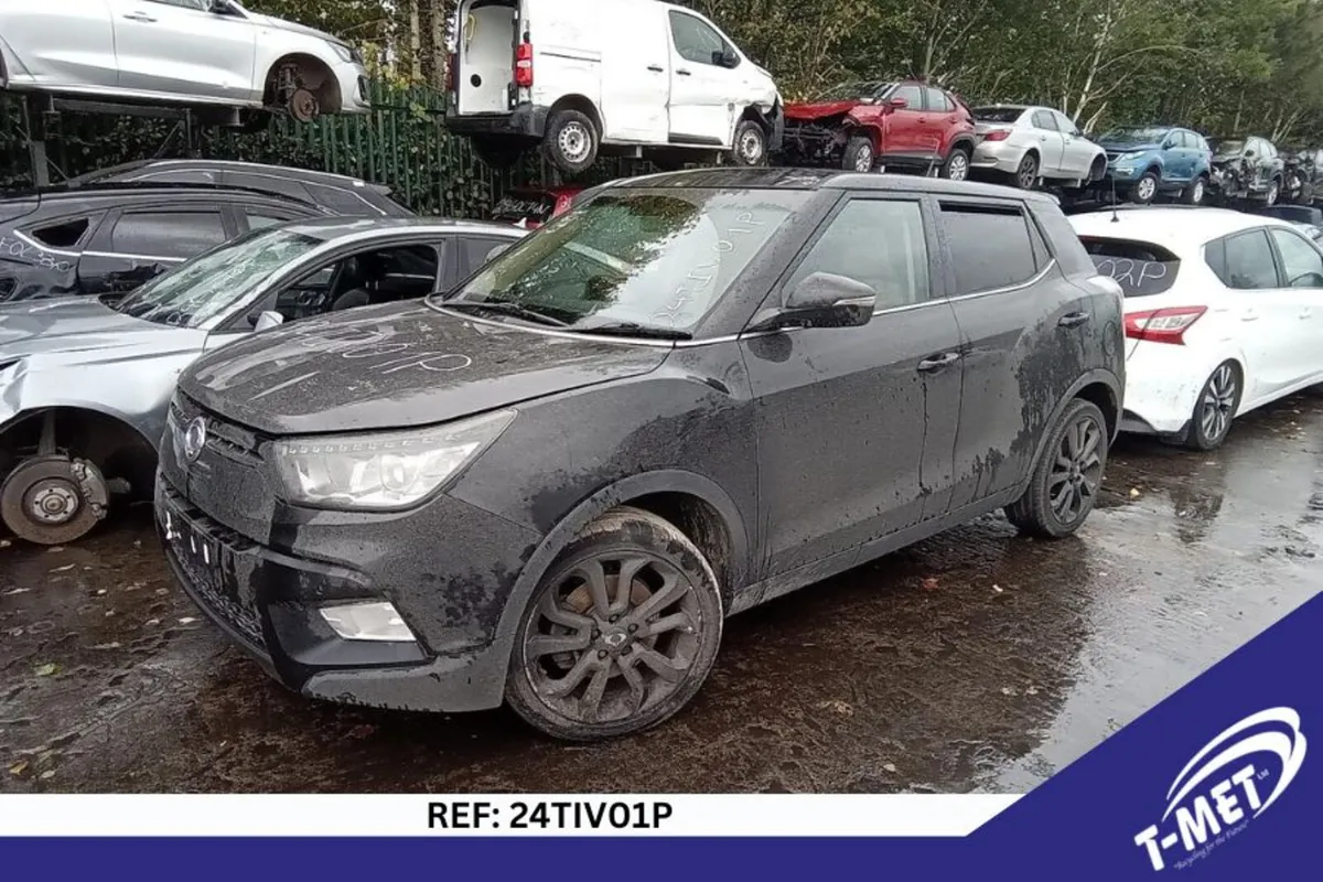 2015 SSANGYONG TIVOLI BREAKING FOR PARTS - Image 1