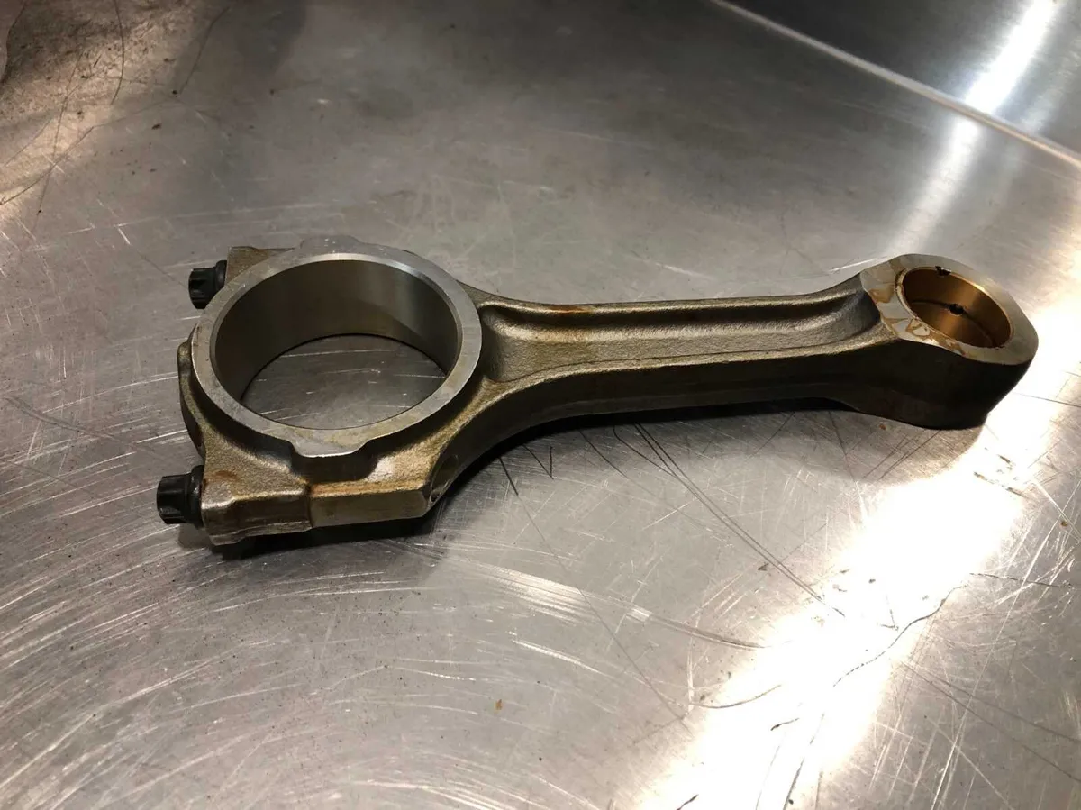 Conrod for Ford 2.2 TDCI 16v from 2006 - Image 1