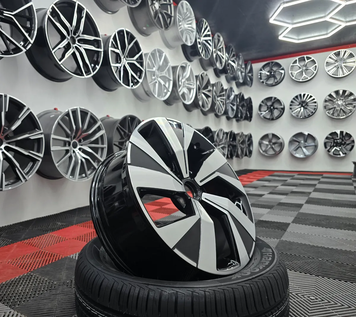 18" Arteon Style Alloy Wheels - Image 2