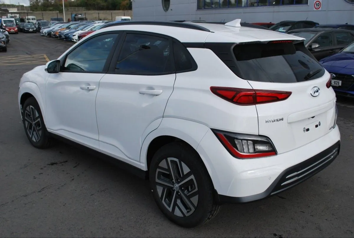 Hyundai Kona Kona EV Premium 64 kWh - Image 3
