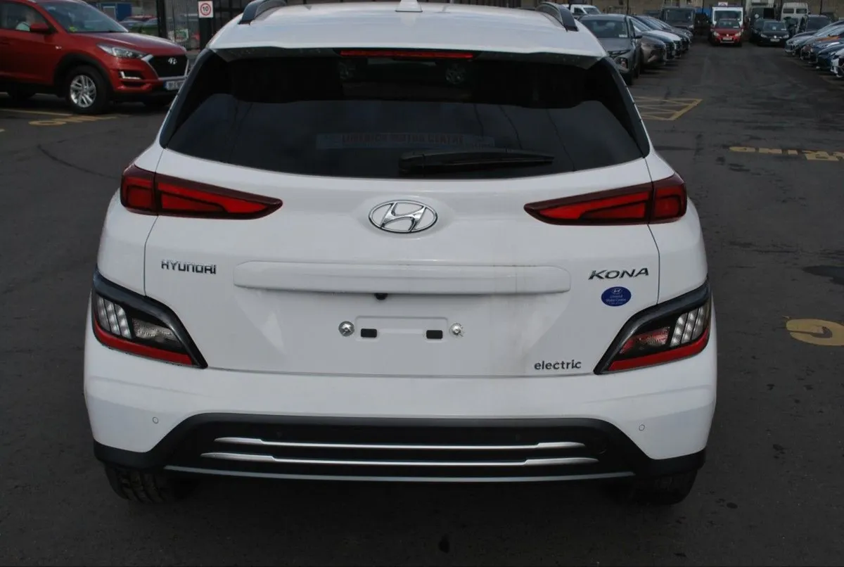 Hyundai Kona Kona EV Premium 64 kWh - Image 4