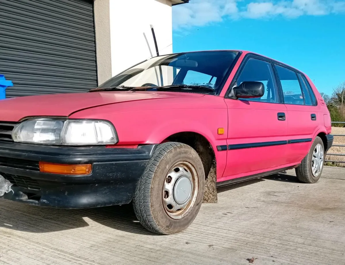 1990 Toyota Corolla - Image 2