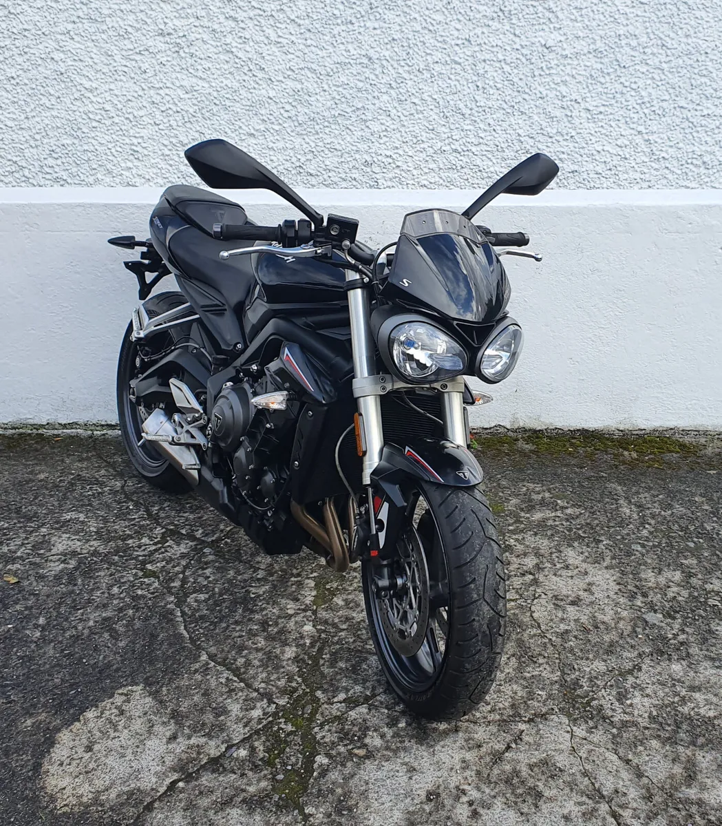 Street Triple S x2 @ Doyles Athlone - Image 3