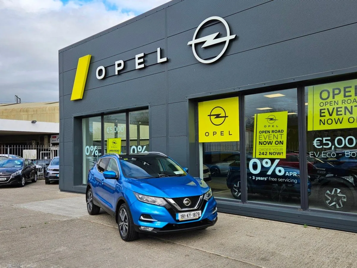 Nissan QASHQAI 1.3 PET SV Premium - Image 2