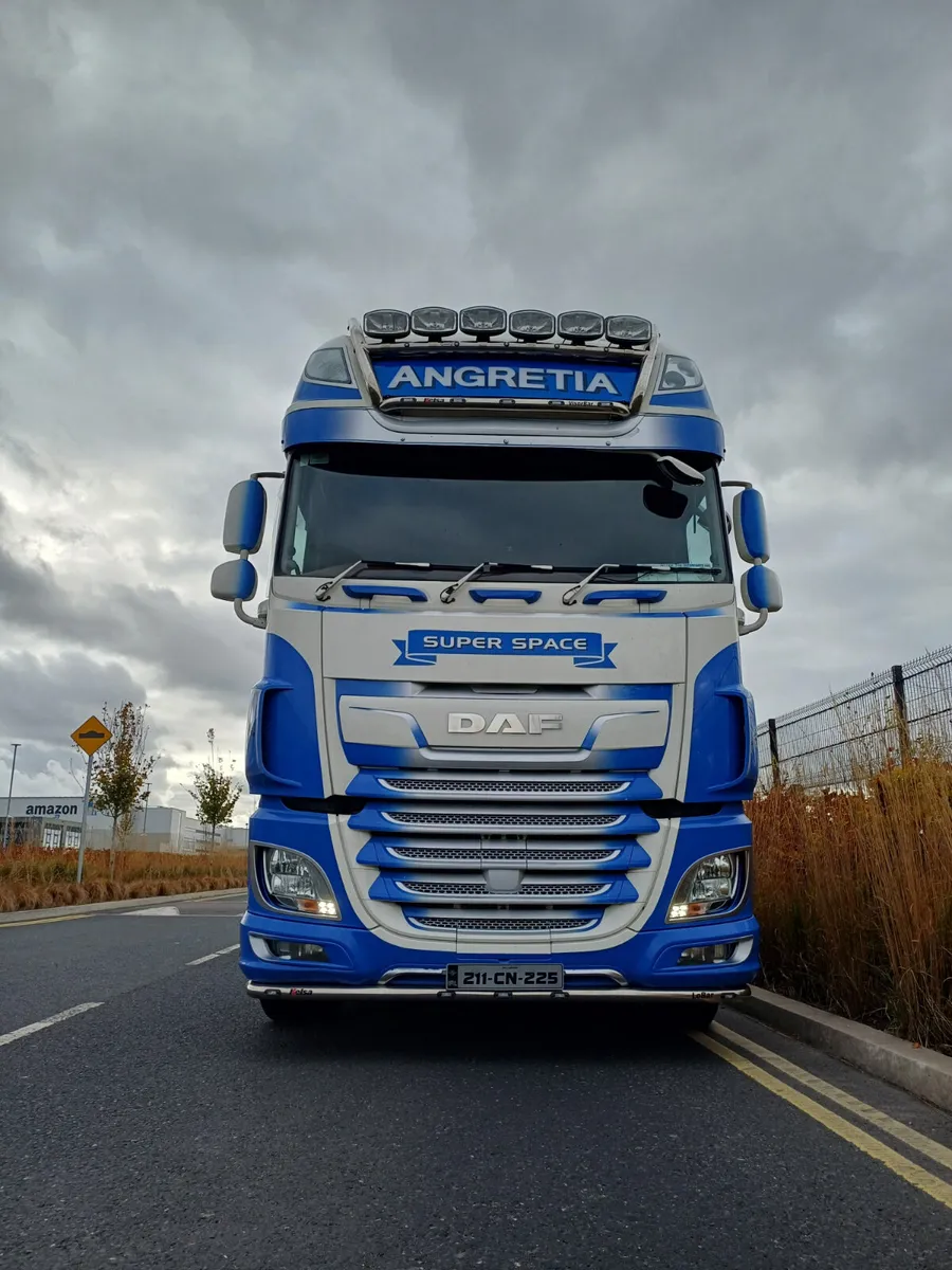 DAF XF 530 FTP 6x2 SuperSpace Fully loaded - Image 3