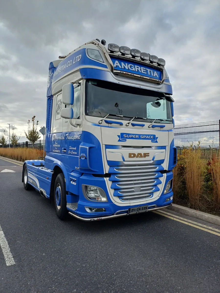 DAF XF 530 FTP 6x2 SuperSpace Fully loaded - Image 2