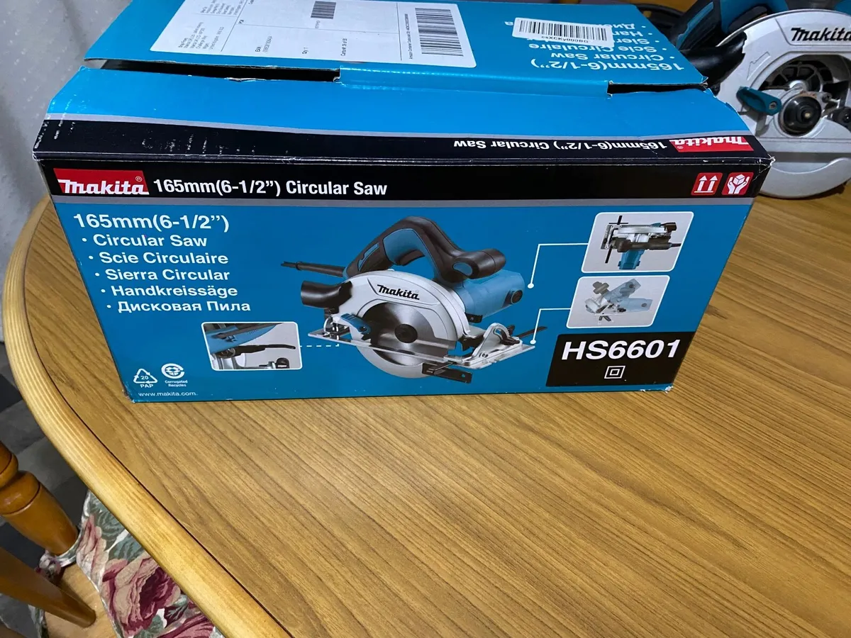 Makita skill saw 240v sale