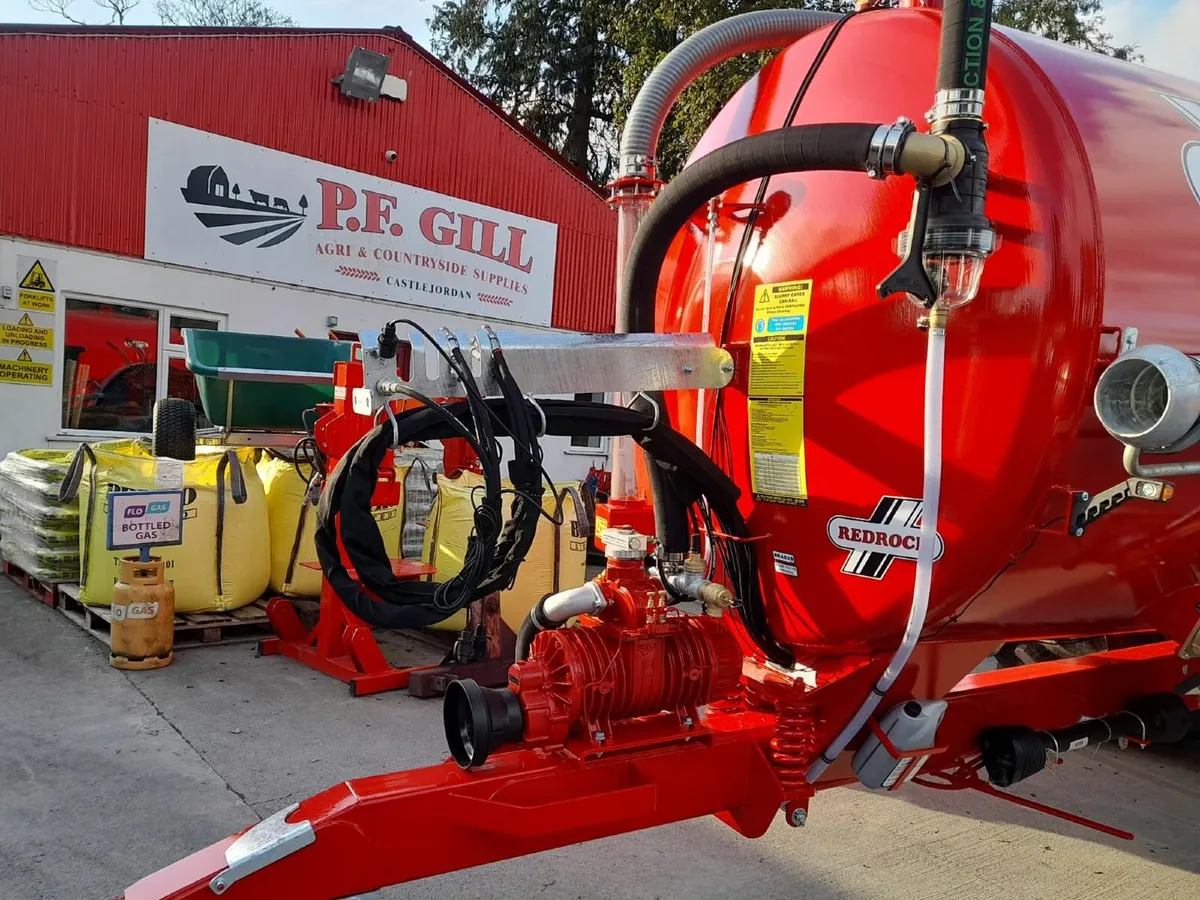 NEW REDROCK 2500 GALLON SLURRY TANKER - Image 1