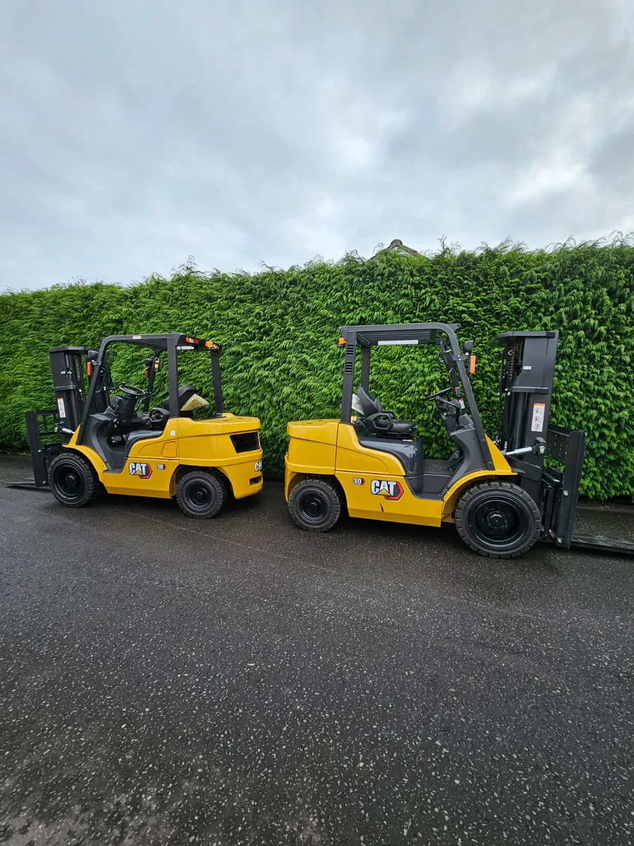 NEW 3 TON CAT FORKLIFTS - Image 1