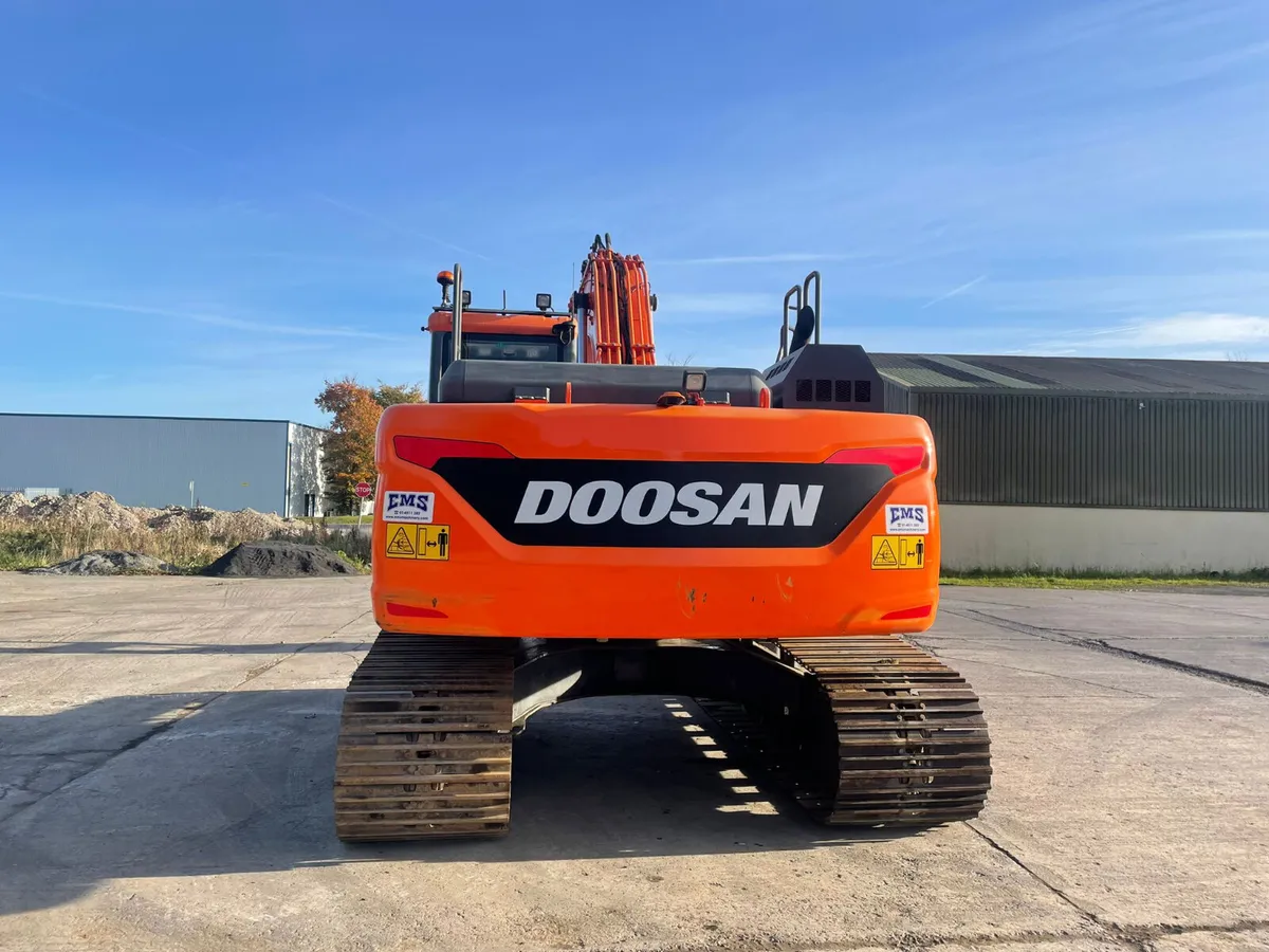 2017 Doosan DX225LC-5 - Image 3