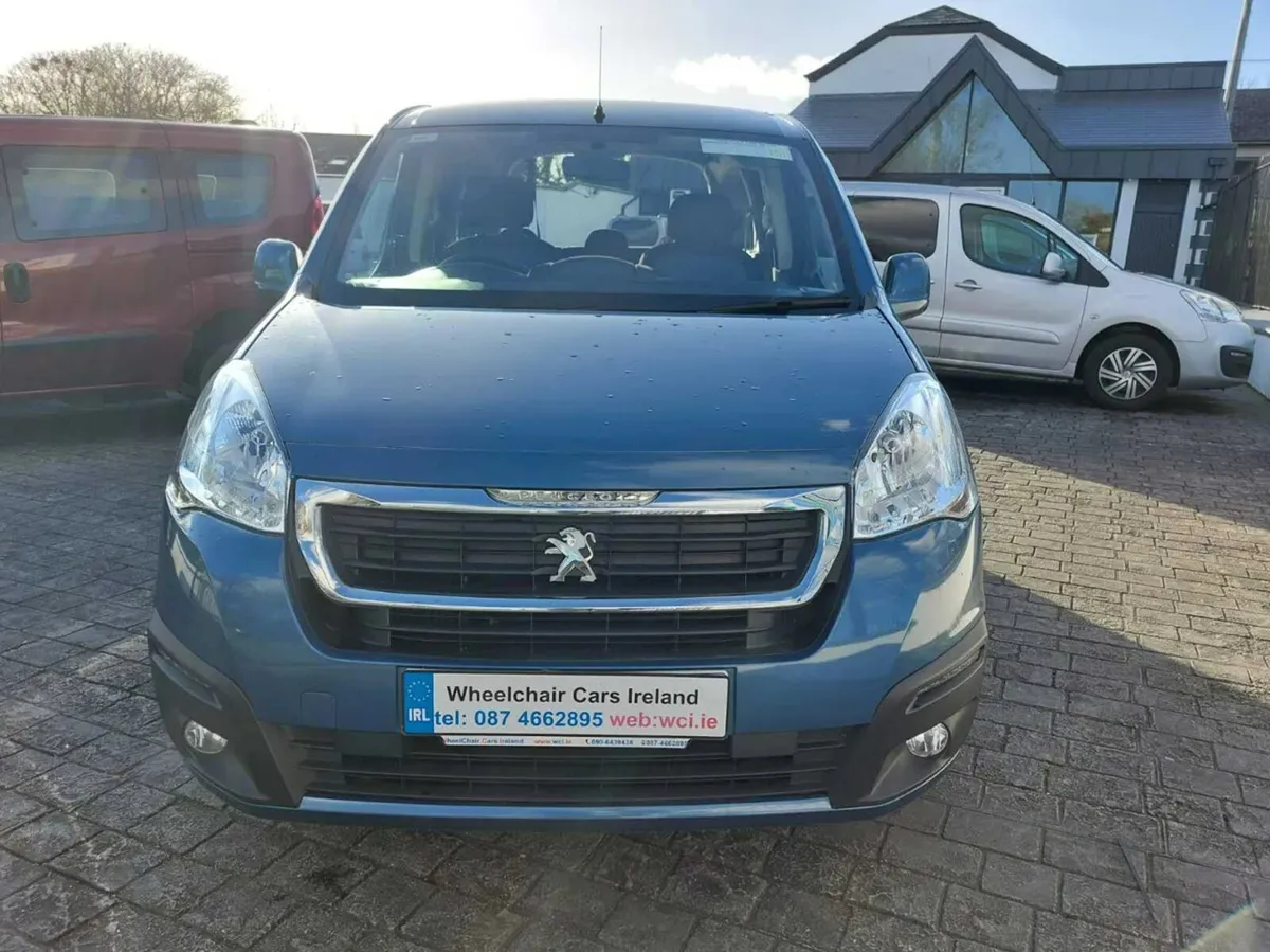 Wheelchair Accessible Peugeot Partner Horizon Auto - Image 4