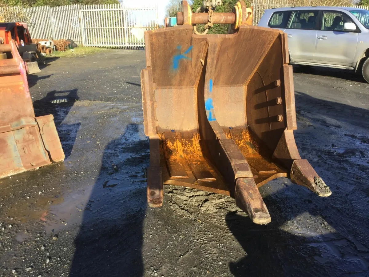 3 tooth Ripping Bucket for 45ton Machine - Image 4