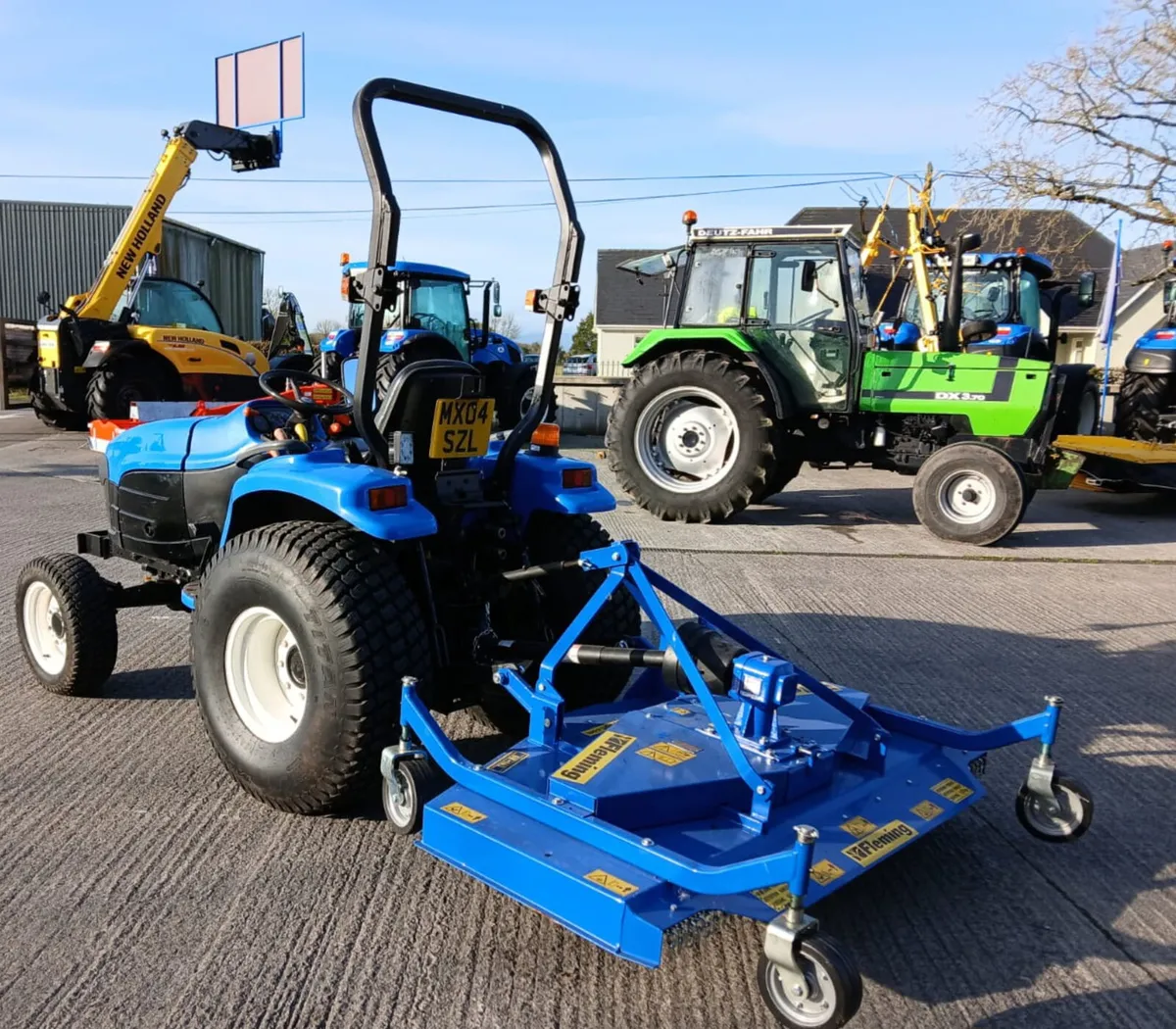 New Holland TC 27 Garden Tractor - Image 3