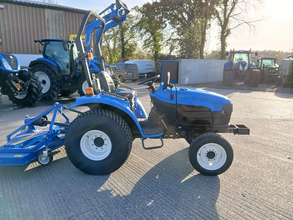 New Holland TC 27 Garden Tractor - Image 4