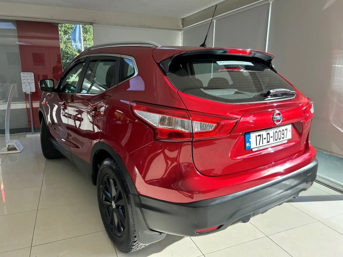 Nissan QASHQAI SV 1.2 CVT Auto - Image 3