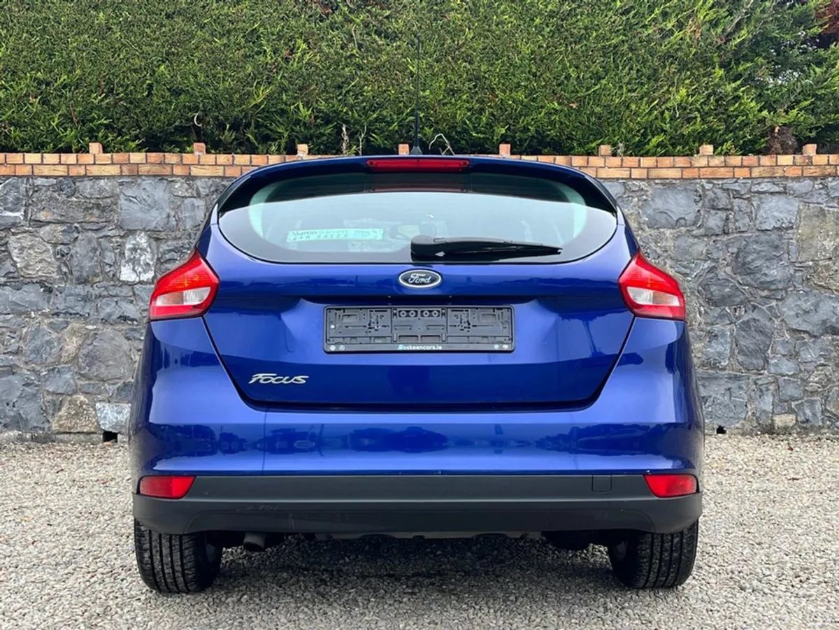 Ford Focus Style 1.5 TD 95ps 6speed 4 5DR 4DR - Image 4