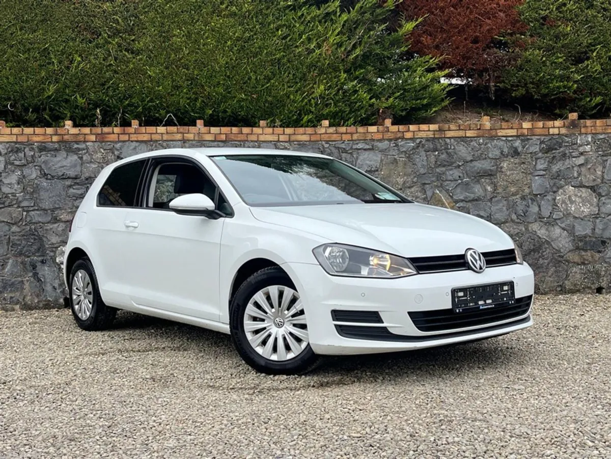 Volkswagen Golf Trendline 1.6 TDI Manual 5speed 1 - Image 3