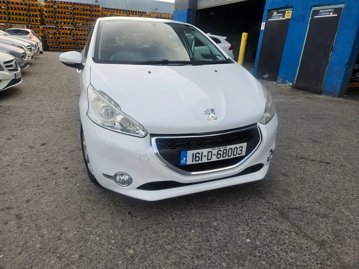 2016 Peugeot 208 Automatic 1.2/ Style - Image 2