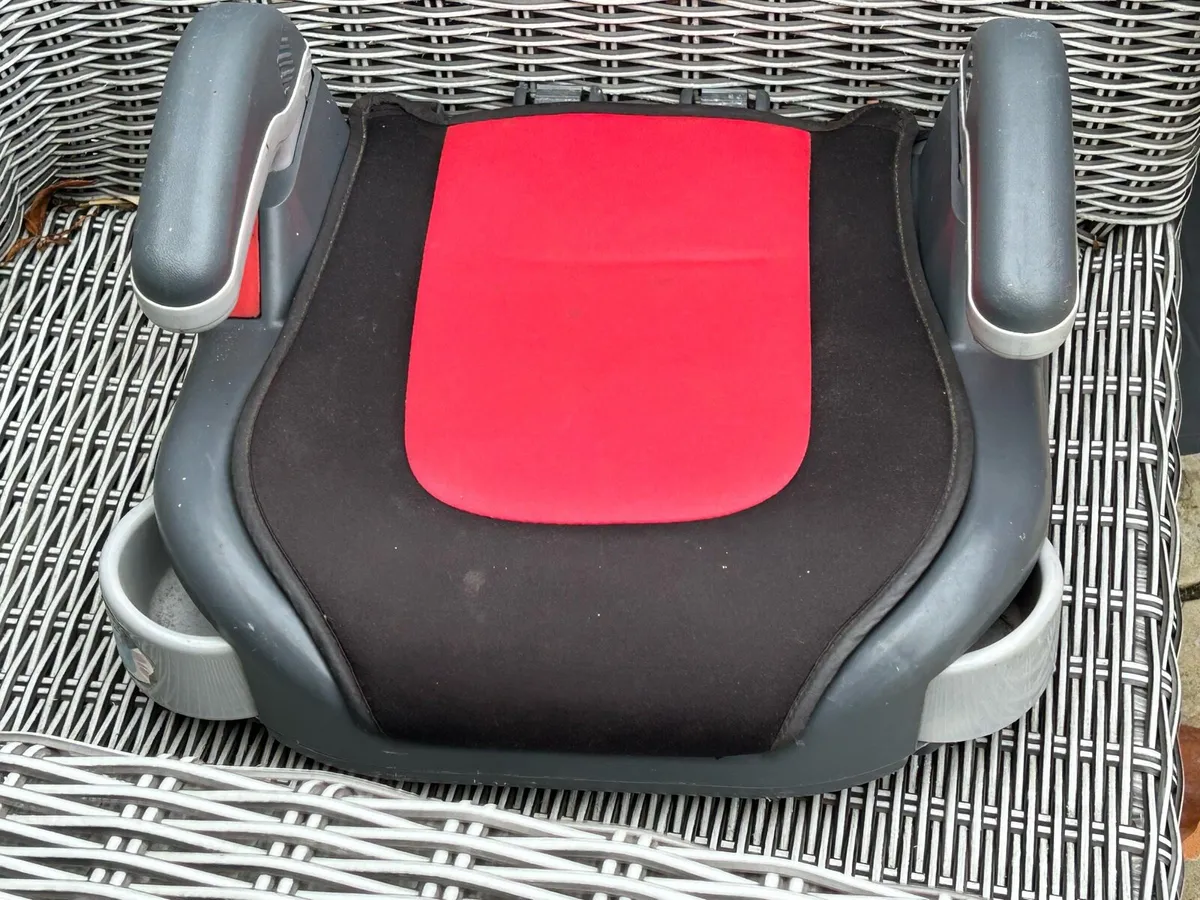 Booster seat for sale in Co. Dublin for 1 on DoneDeal