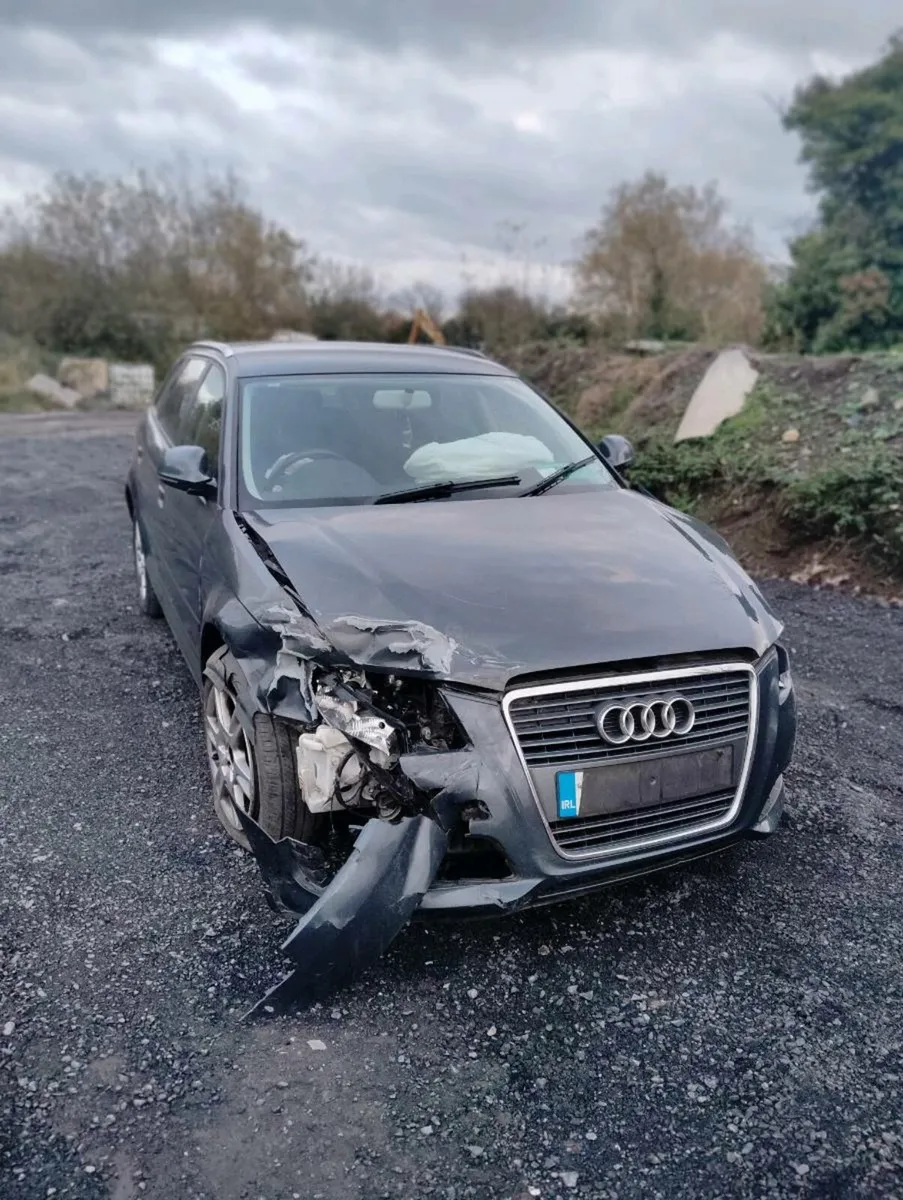 Breaking Audi A3 2011 1.6tdi cay lub lz7h - Image 3