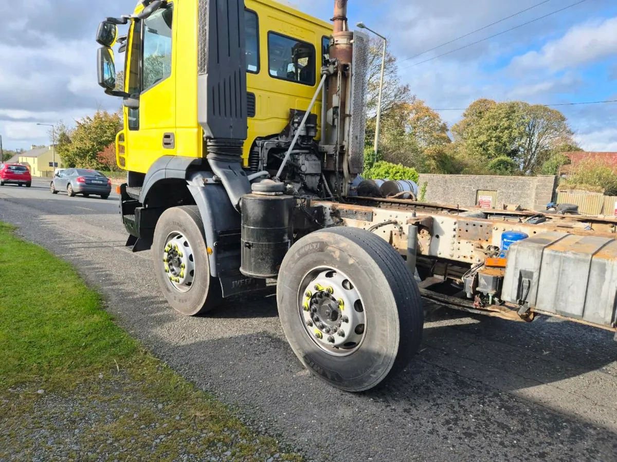 2 ivecos for exporting - Image 4