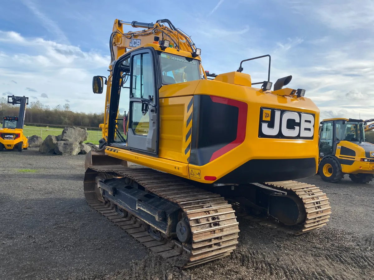 JCB 150X HEAVY DUTY TRACKED EXCAVATOR YEAR 2022 - Image 3