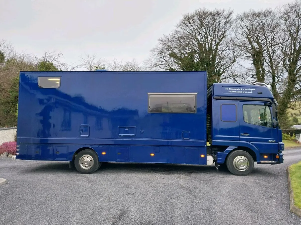 Mercedes atego camper - Image 1