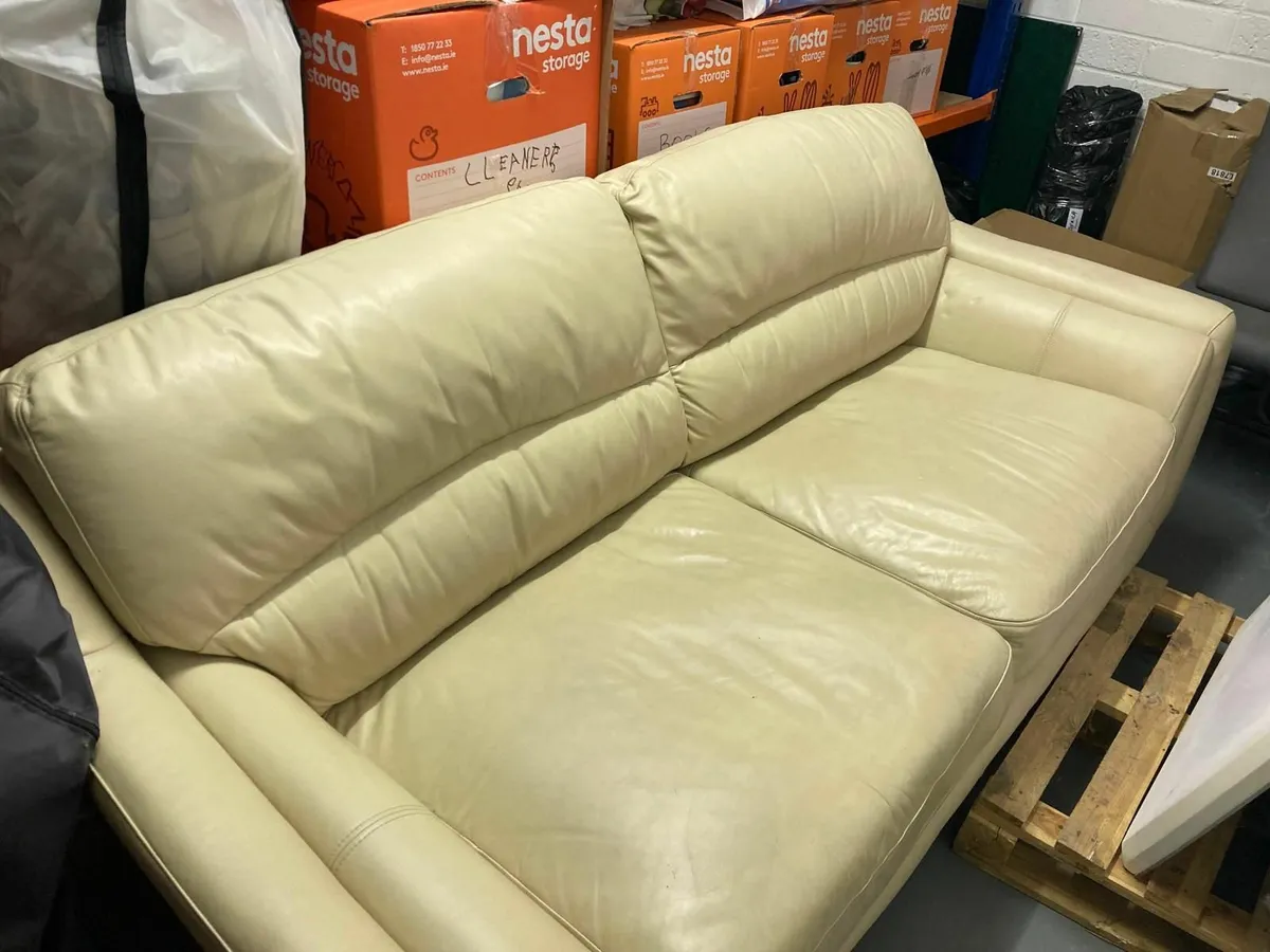 SOFA       Really Good Quality Leather - Image 1