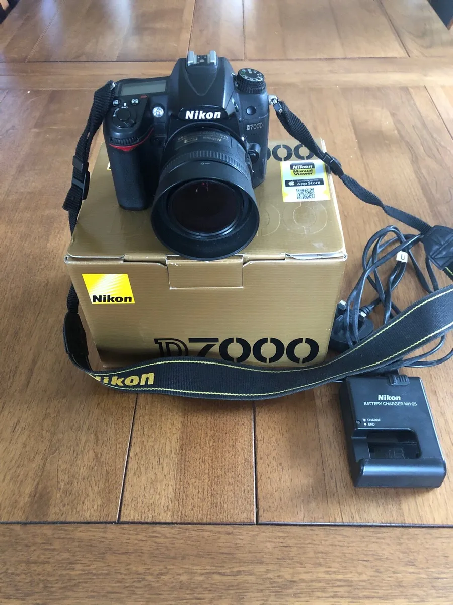 Nikon Camera d7000 Little Use, As New In Box - Image 1