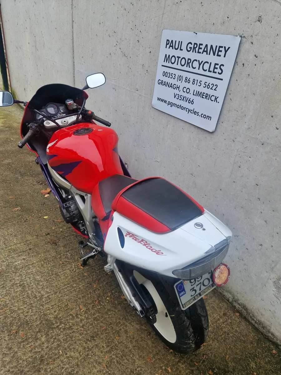 Honda  cbr fireblade. 1999 - Image 3