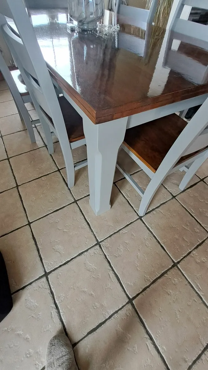Kitchen Table and 6 chairs for sale in Co. Tipperary for €300 on DoneDeal