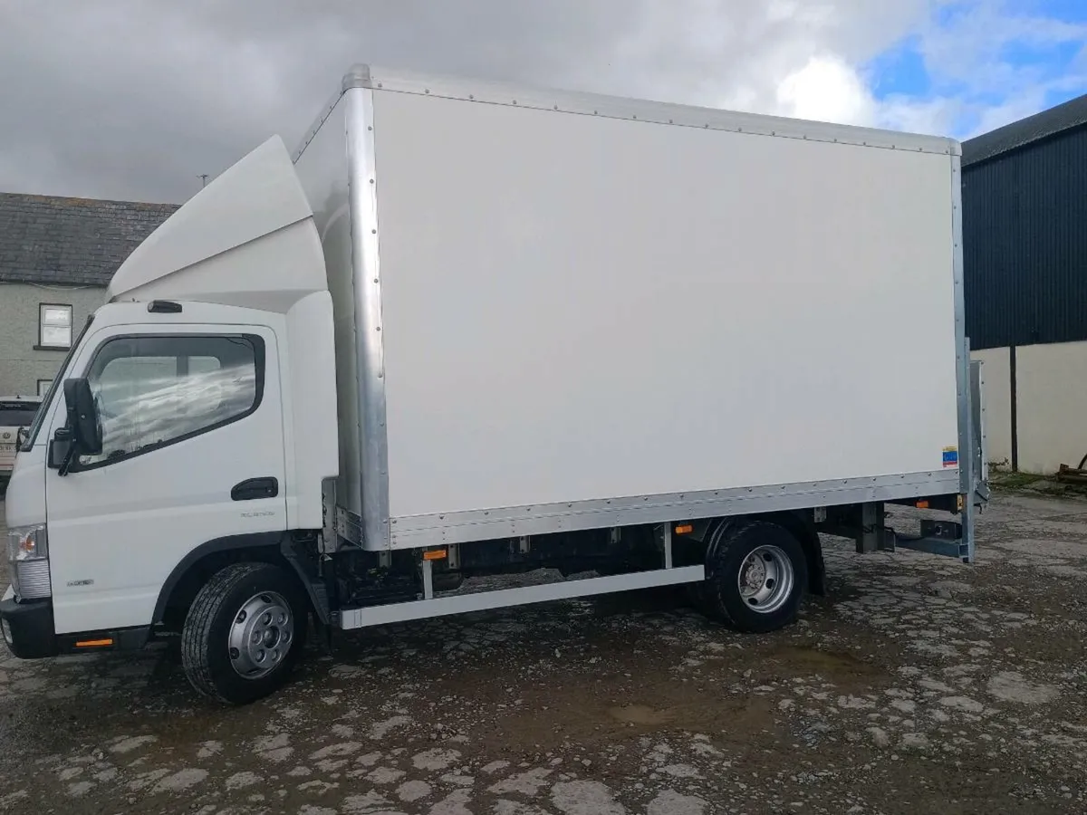 Mitsubishi fuso box lorry 7.5ton New box body - Image 3