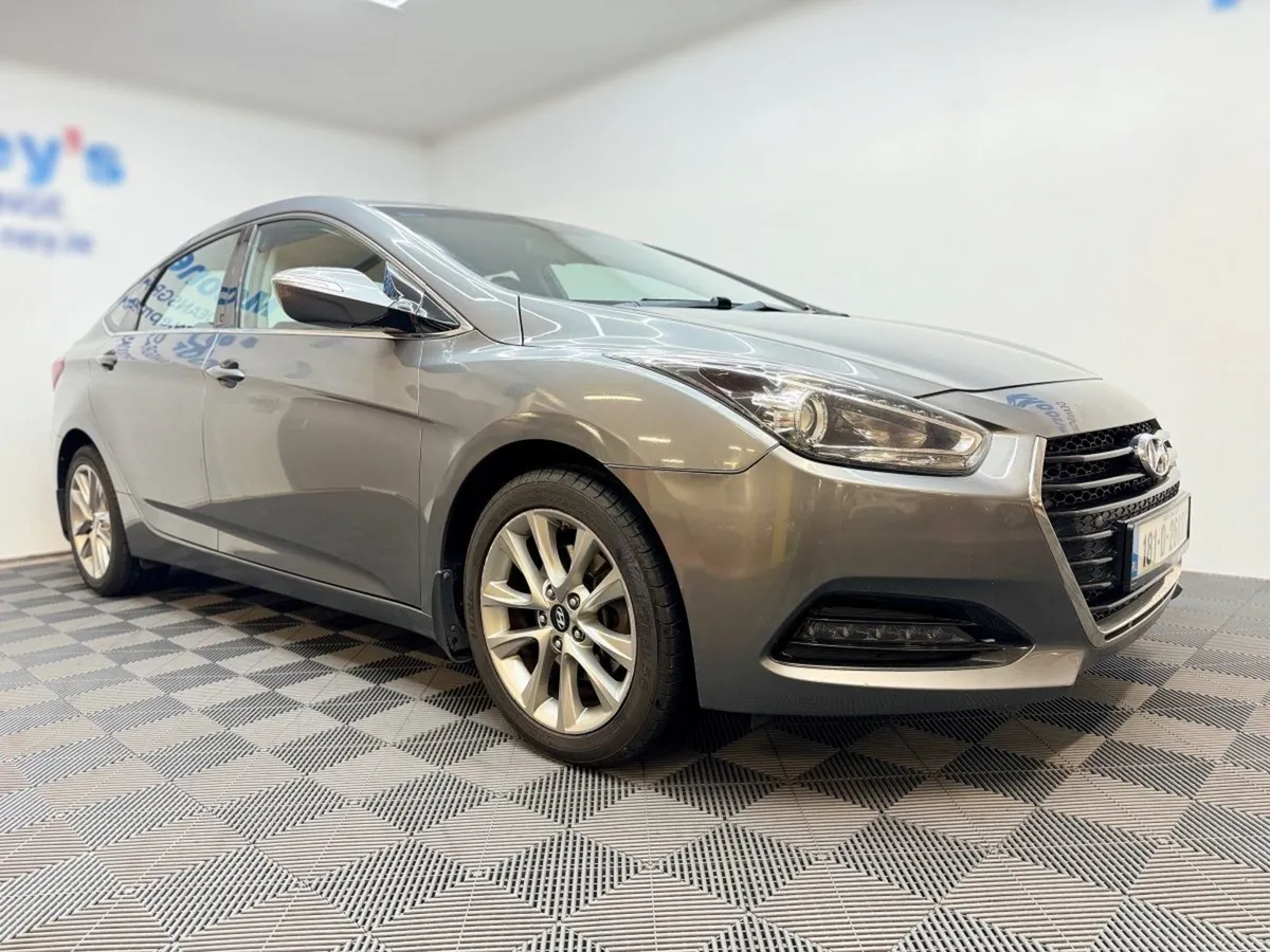 Hyundai i40 1.7 Diesel Executive - Image 3