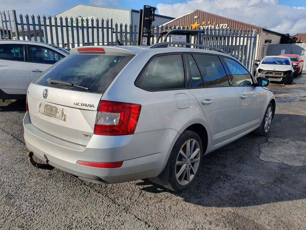 15 SKODA OCTAVIA  2.0 TDI (CKFC) 4X4 FOR BREAKING - Image 4