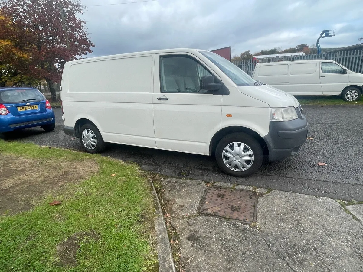 2006 Volkswagen  Transporter1,9 TDI - Image 2