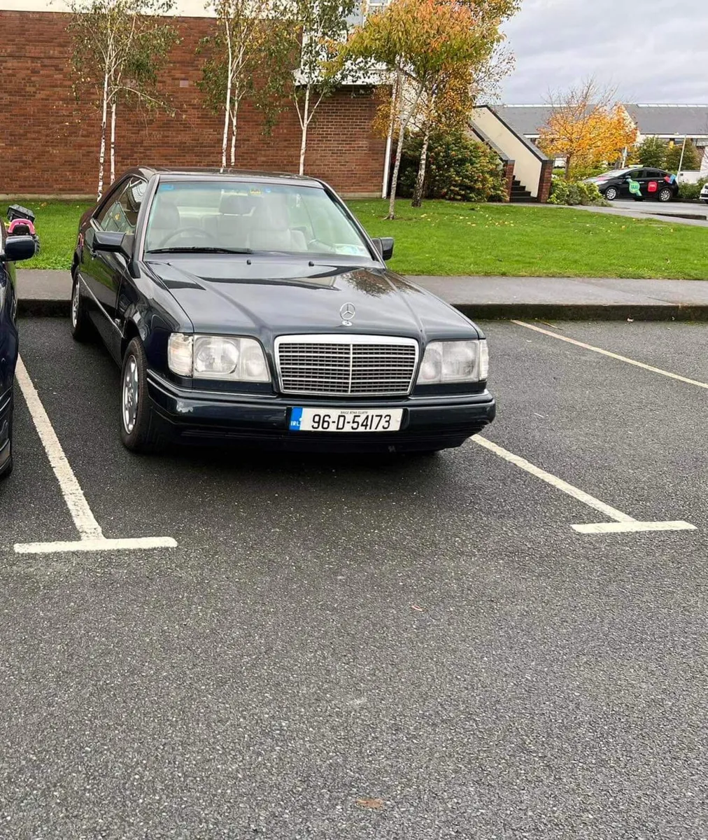 Mercedes E220 - Image 1