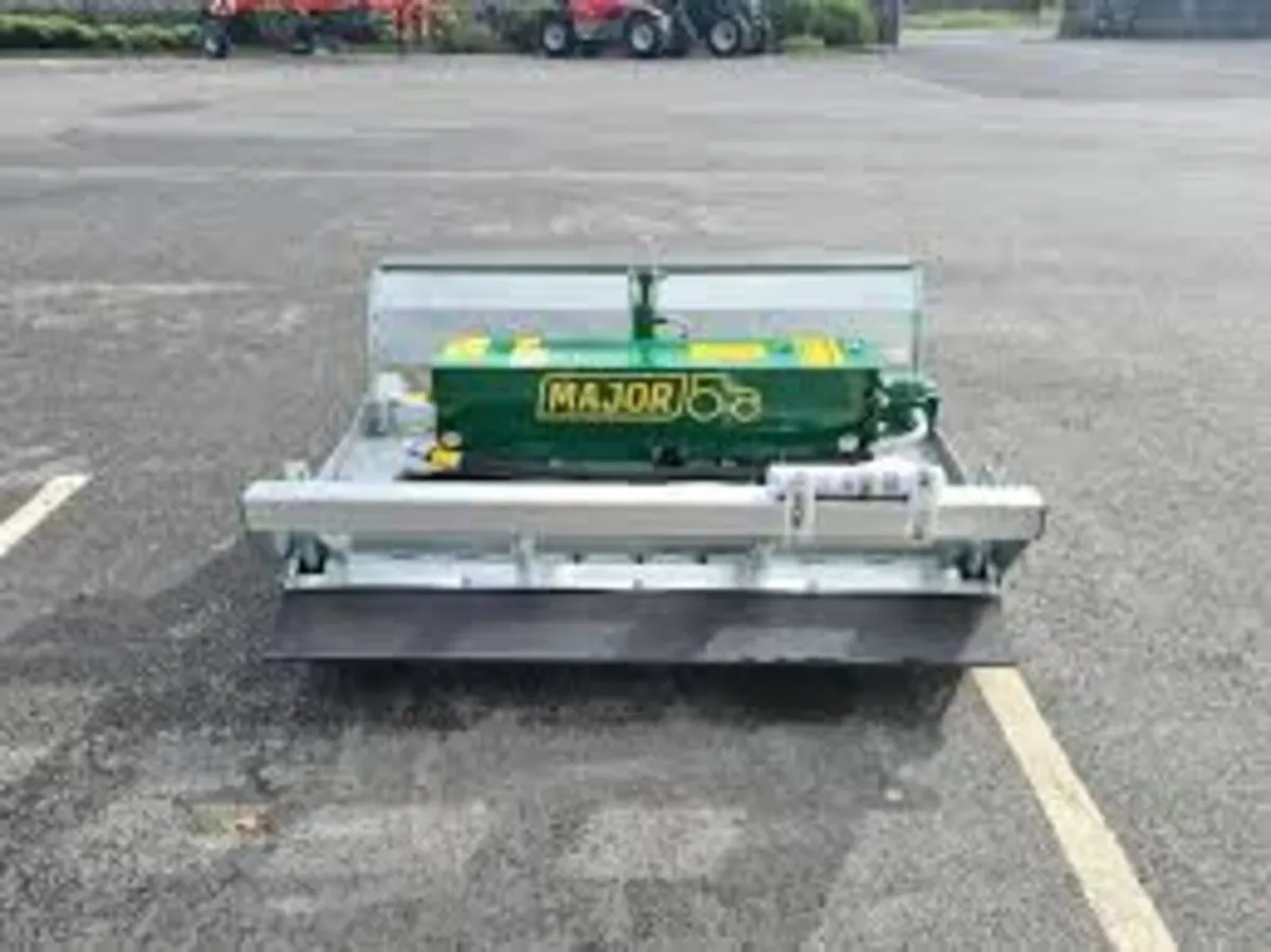 Major Hedge Cutter Head DEMO MACHINE - Image 4