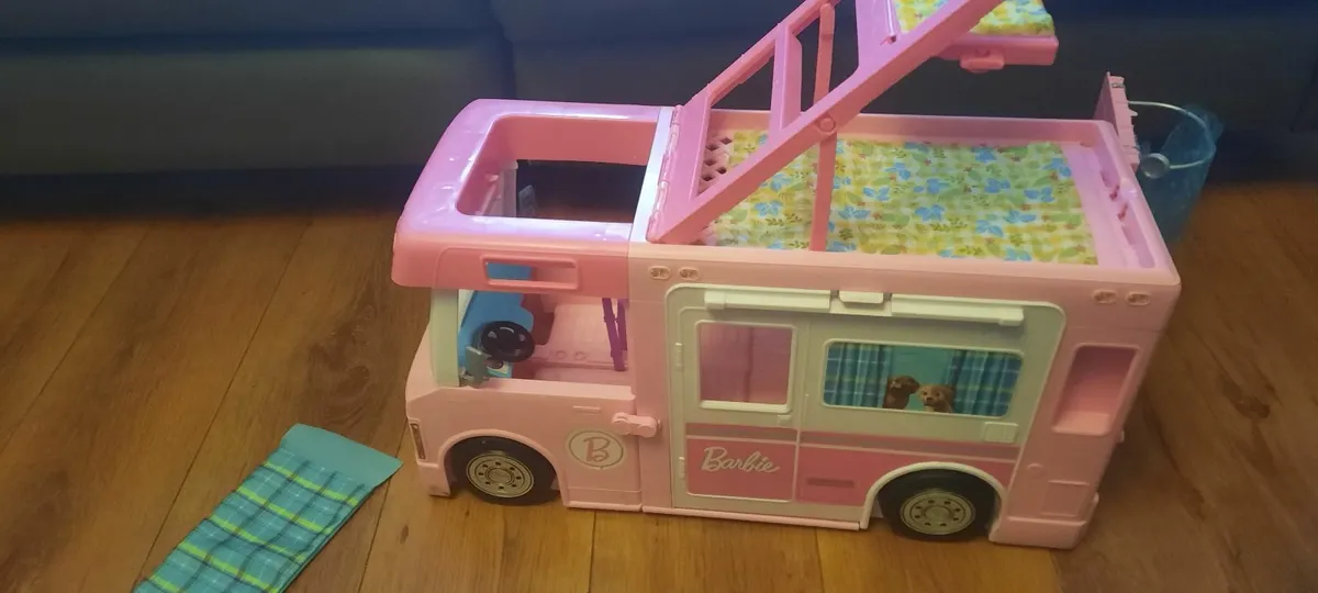Barbie 3-in-1 Dream Camper - Image 3